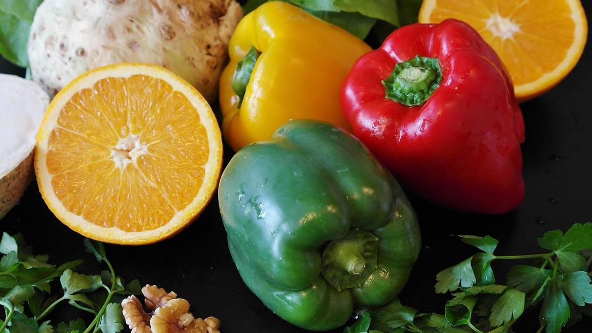 Kita, Obst, Gemüse, Paprika Orange Sellerie