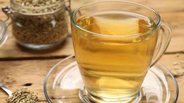 Fenscheltee in durchsichtiger  Teetasse