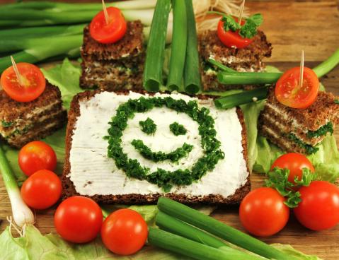 Gesundes Pausenbrot mit Gesicht